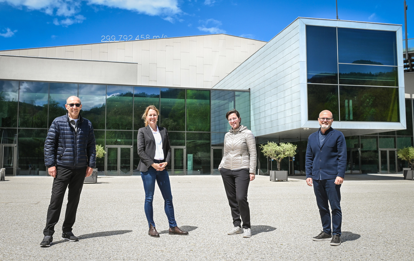 Stadtrat Michael Rauth, Kulturservice-Leiterin Judith Reichart mit Kollegin Petra Buchmann und Direktor Gerhard Stübe.