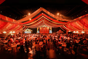 Zirkus-Dekoration auf der Werkstattbühne im Festspielhaus Bregenz