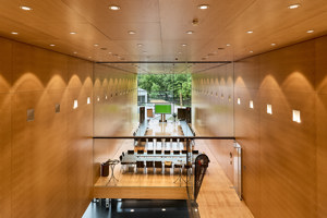 U-Form Bestuhlung im Saal Propter Homines im Festspielhaus Bregenz mit Blick ins Grüne